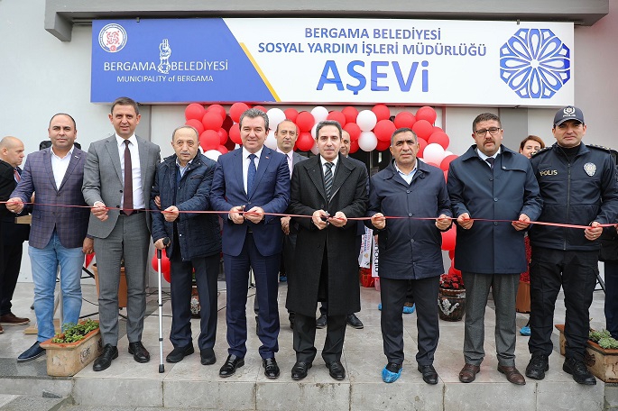 Başkan Koştu, Bergama Aşevi'ne destek istedi