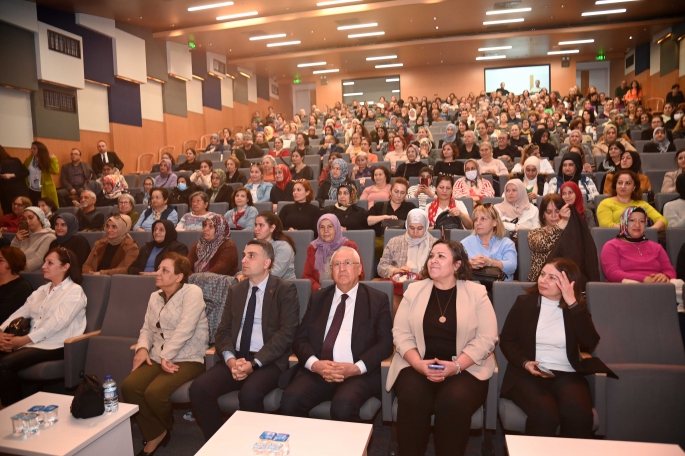 Başkan Selvitopu kadınlara seslendi: Gönlüm çok rahat!