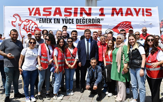 Başkan Tugay 1 Mayıs coşkusuna ortak oldu