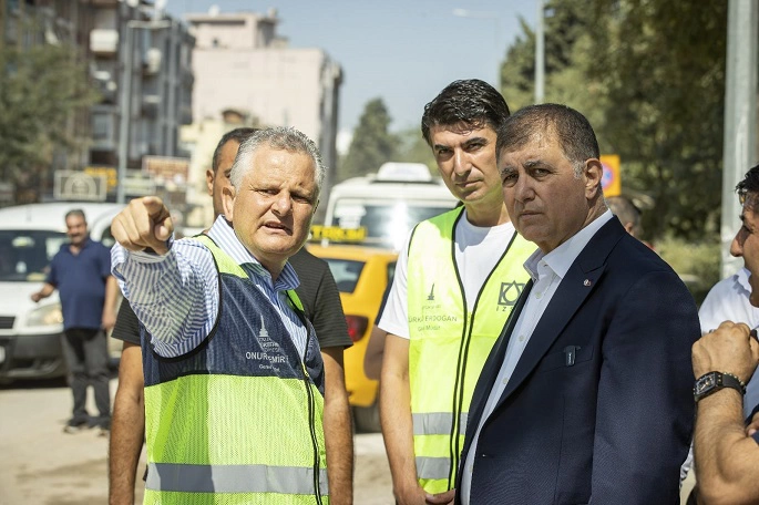 Başkan Tugay Buca’da Hasanağa Bahçesi’nde