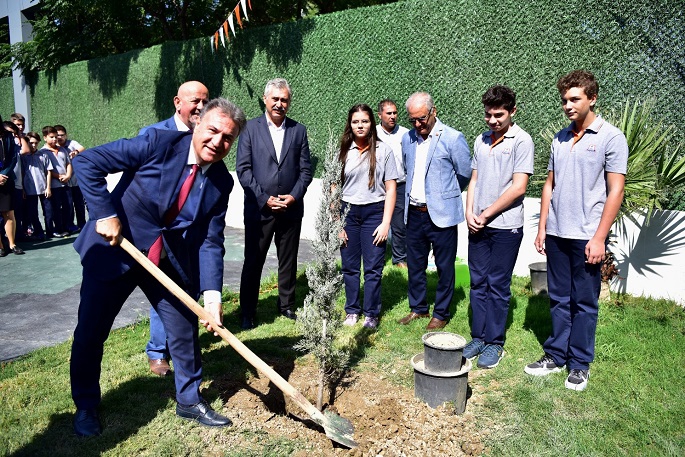 Bornova Belediyesi sahipsiz zeytinlere sahip çıkıyor