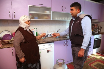 Buca’da ocaklar sönmüyor, tencereler kaynıyor