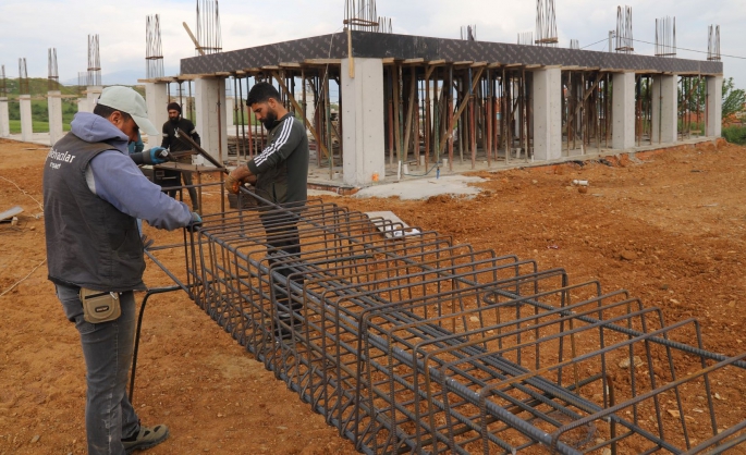 Çepnidere Çok Amaçlı Salon ve Halı Saha Projesi Hızla Tamamlanıyor