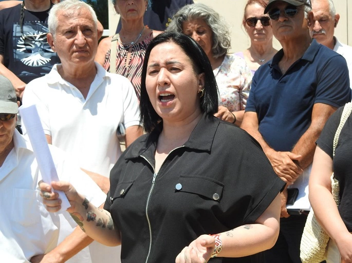 Çeşmeli Vatandaşlardan Gediz’e Suç Duyurusu