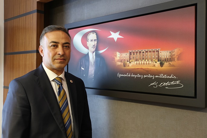 CHP’li Tahtasız, Ümraniye Belediye Başkanı’nı kınadı