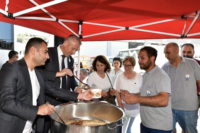 Çiğli Belediyesi’nden Muharrem Ayında Birlik ve Bereket Sofrası