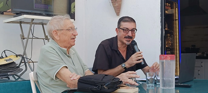 Foça'da Merhum Muzaffer İzgü İçin Sekizinci Yıl Anması 