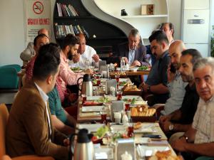 Açıkhava AVM isteyen esnaf, Başkan Şenolu Ağırladı
