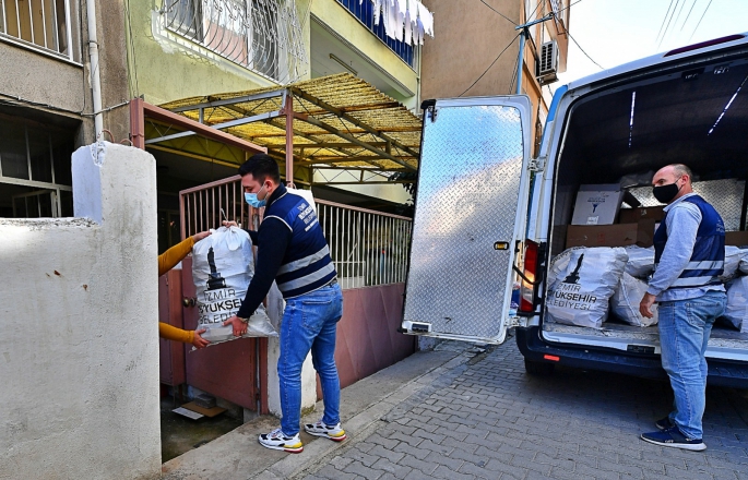 İzmir Büyükşehir Belediyesi Kara Kışta Yanınızda! 