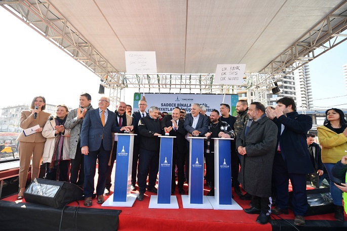 İzmir’in kalbinde, Ege Mahallesi'nde dönüşüm başladı