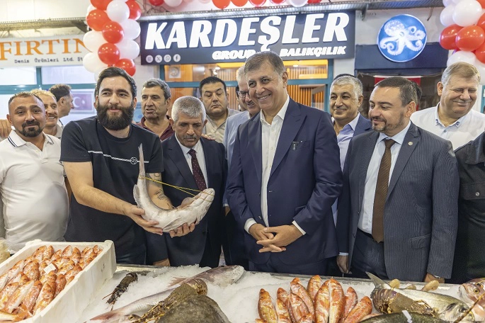 İzmirli Balıkçılar “Vira Bismillah” Dedi