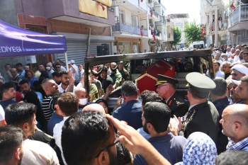 Bornovalı şehit Batuhan Şimşek, mahallesinde dualarla uğurlandı