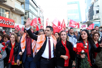 Menderesliler, Mustafa Kayalar'ı bağrına bastı