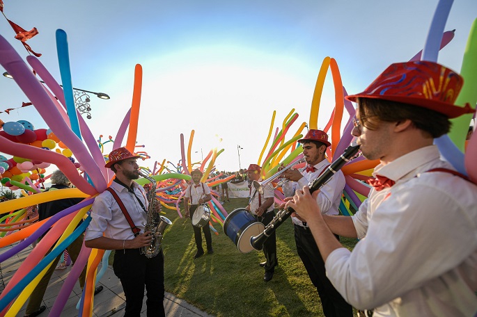 Sanat ve eğlencenin adresi İzmir Enternasyonal Fuarı