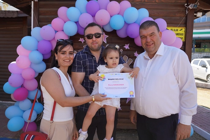 Seferihisar Belediyesi’nden Miniklere Sertifika Töreni