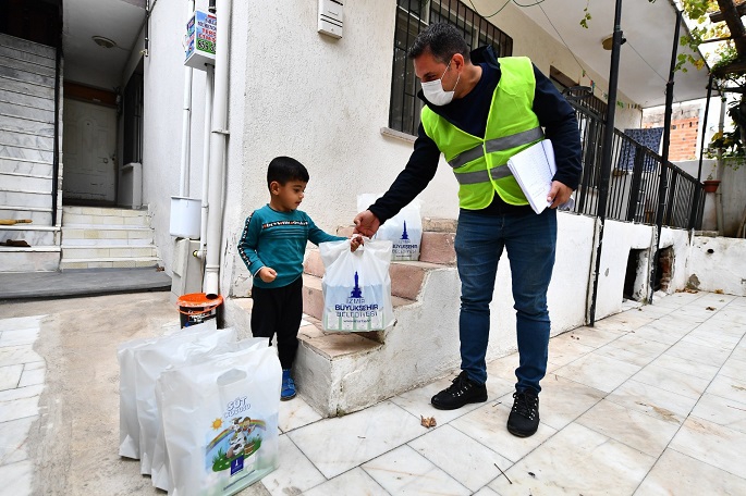 Süt Kuzuları İzmir’in dört bir yanında