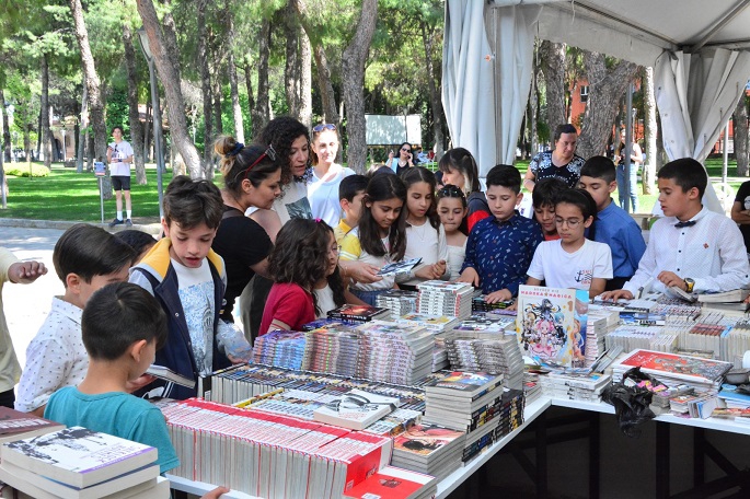 Torbalı’da ‘Kitap Günleri’ 30 Yayınevi ve 30 Yazarı Ağırlıyor