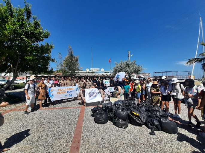 Urla'da Deniz Dibi Ve Kıyı Temizliği