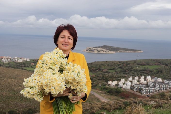 KARABURUN, NERGİSİYLE  SİZİ ÇAĞIRIYOR
