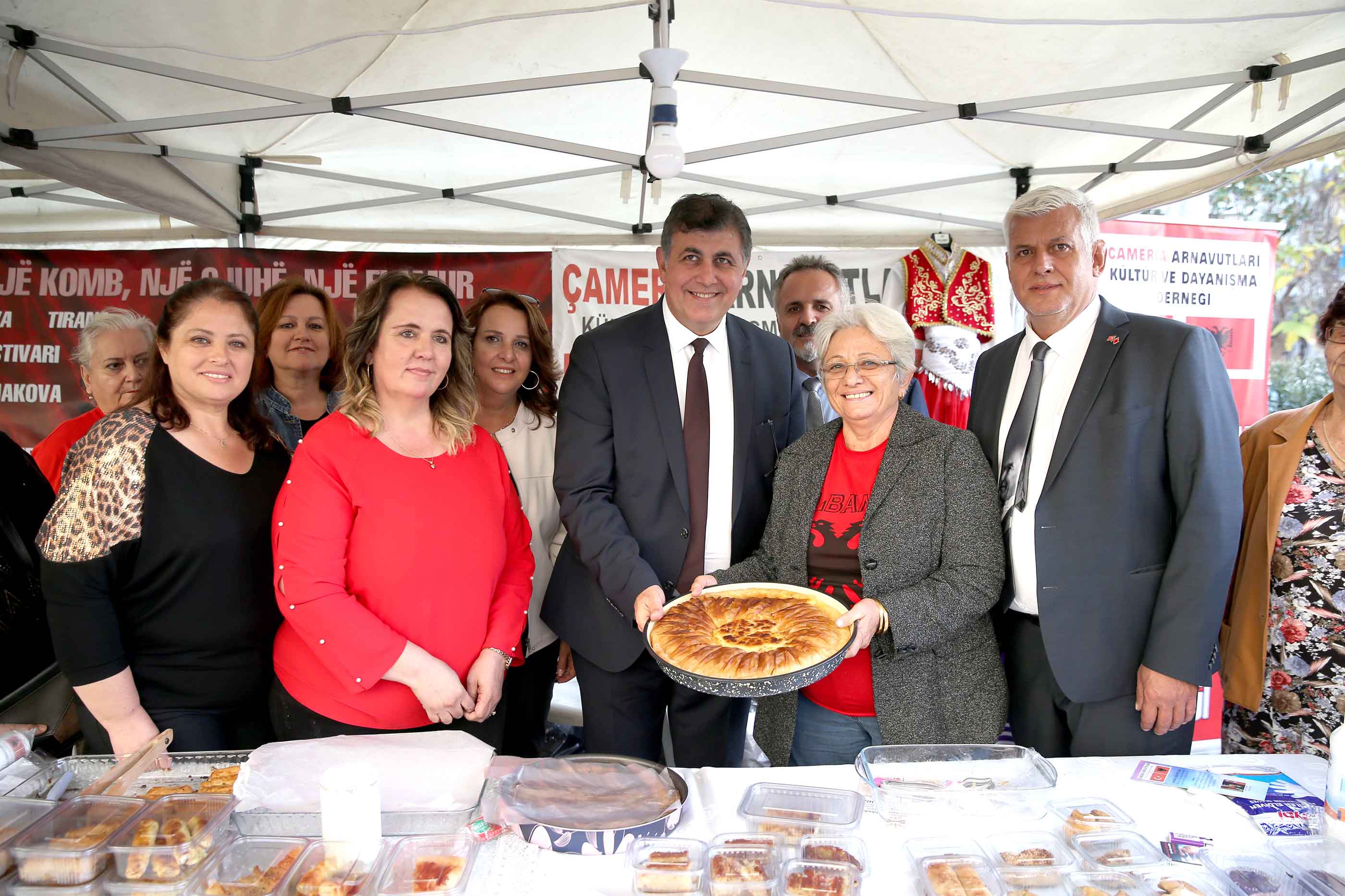 Balkan kültürü Karşıyaka’ya taşındı