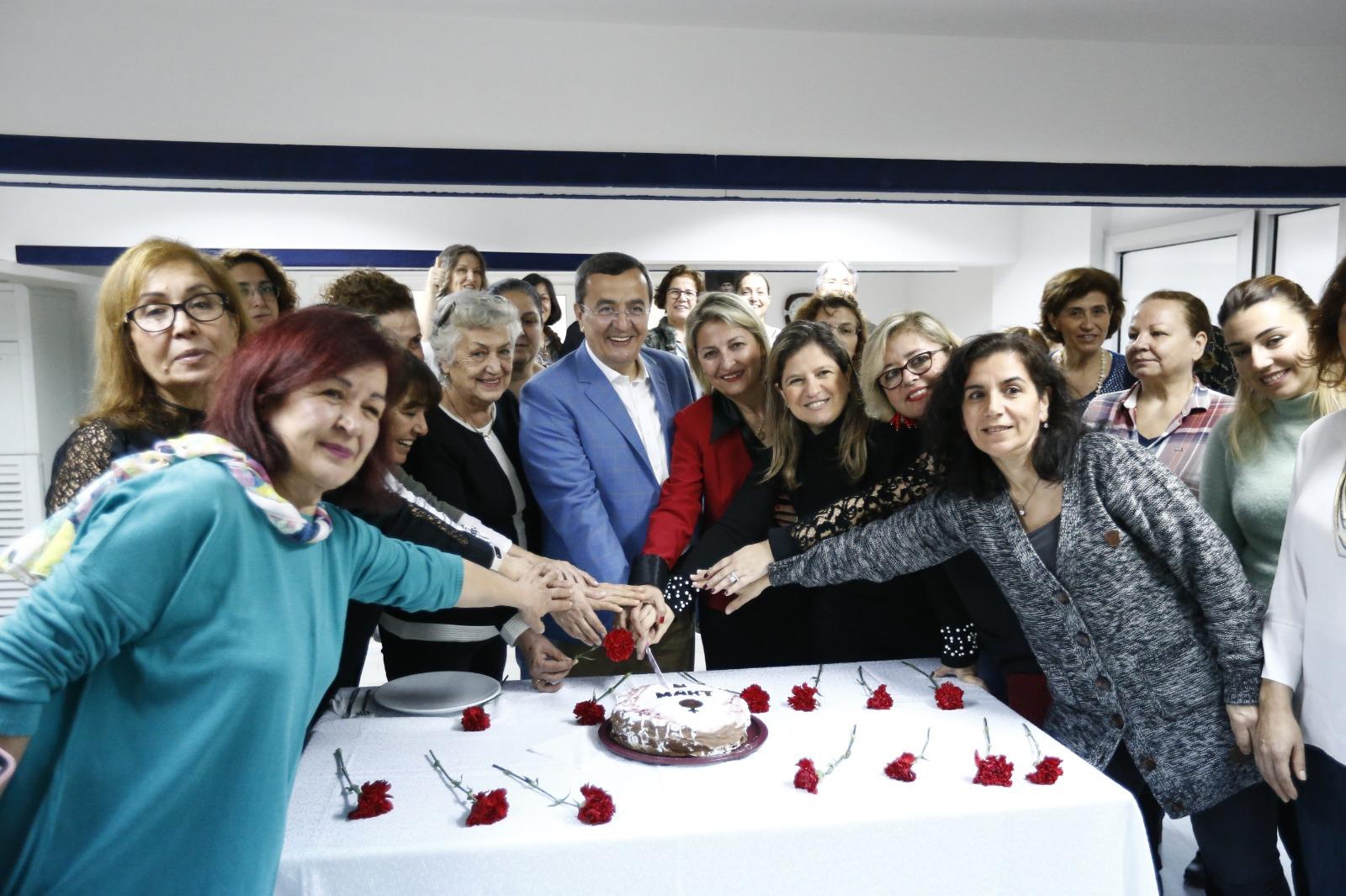 Batur Kadınlar Günü’nde kadın emeğinin merkezinde