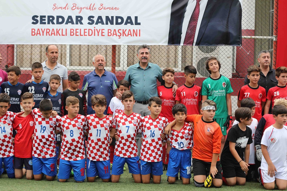 BAYRAKLI’DA GENÇLİK FUTBOL TURNUVASI