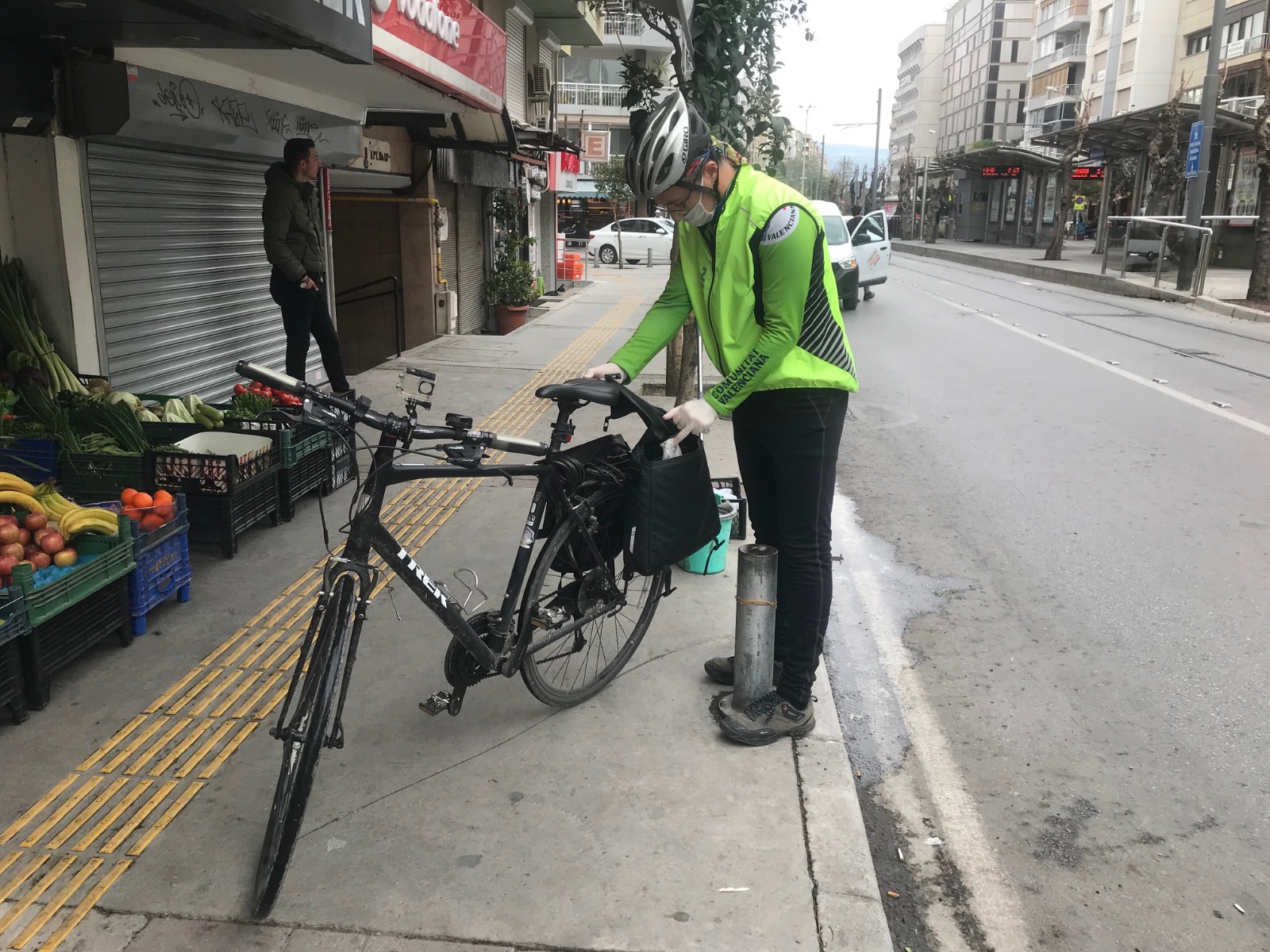  Biz Varız dayanışmasına bisikletli destek