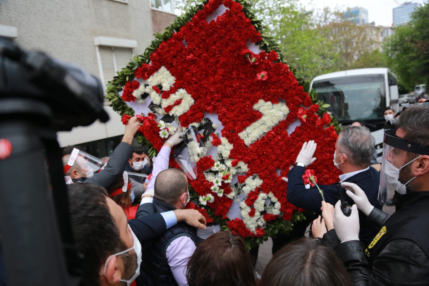 Çerkezoğlu ve 25 işçi gözaltına alındı.