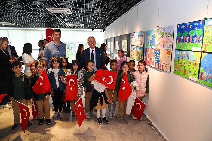 Karabağlar'da 'çok özel' sergi 