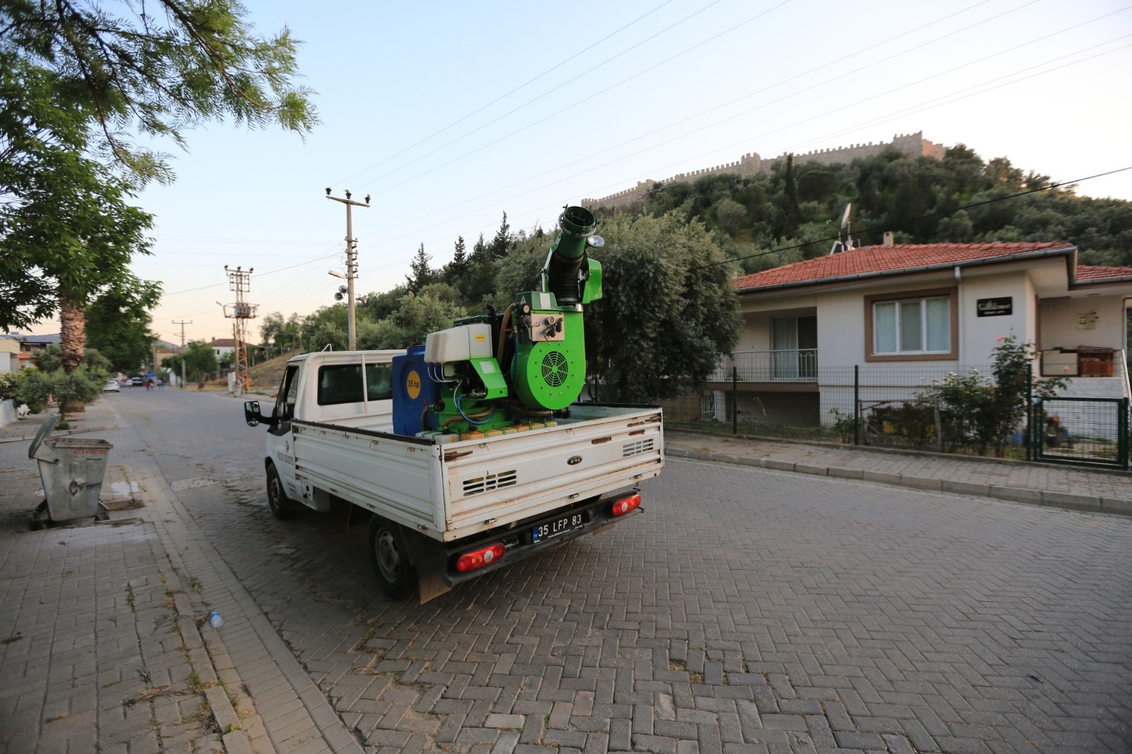 Selçuk Belediyesi sineksiz bir yaz için mücadele başlattı