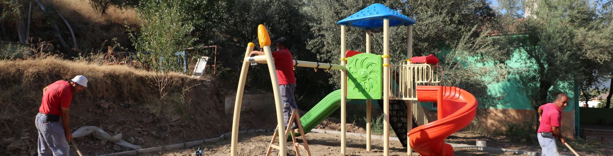 Turgutlu Belediyesinden Akçapınar Mahallesine Yeni Çocuk Oyun Alanı